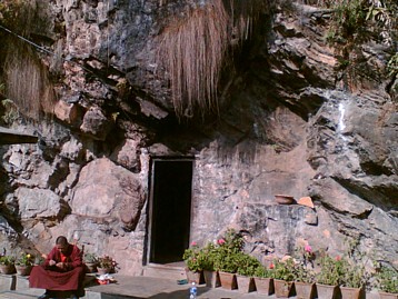 Pharing Asura Cave meditate place